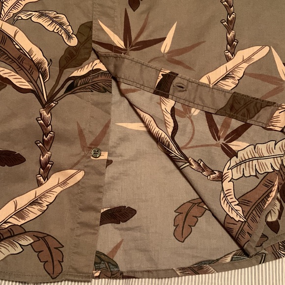 H&M short sleeved button down shirt - Picture 9 of 12